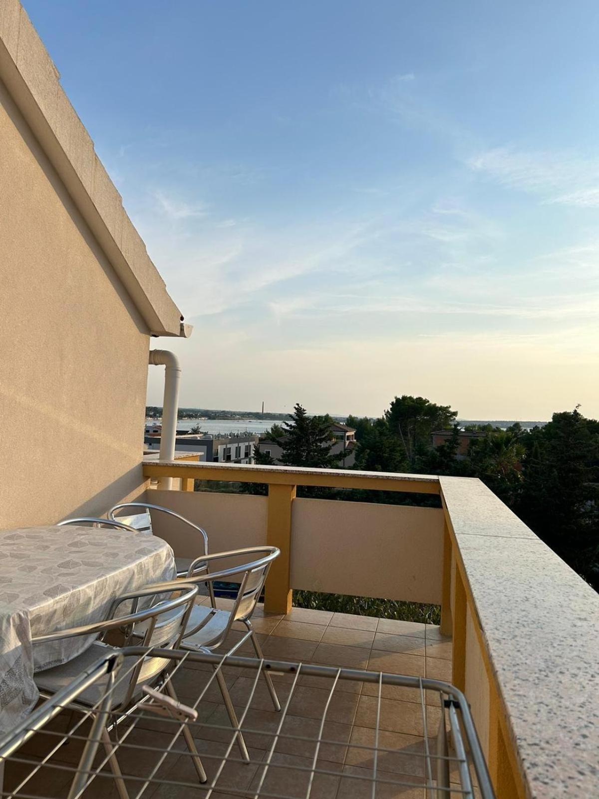 Apartments With A Parking Space Vrsi - Mulo, Zadar - 3276 외부 사진